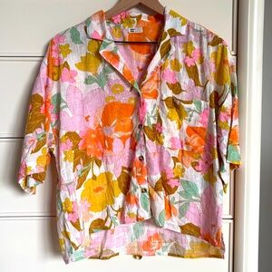 Billabong Short sleeve floral button down blouse size L